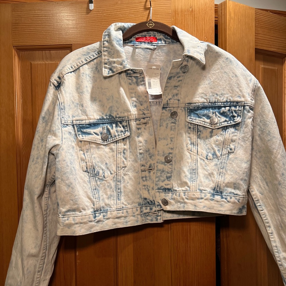 Cropped Light Wash Denim Jacket